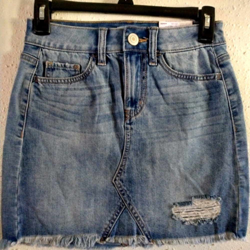 Junior girls blue denim mini skirt new never worn with tags size1/25w 2size3/26w